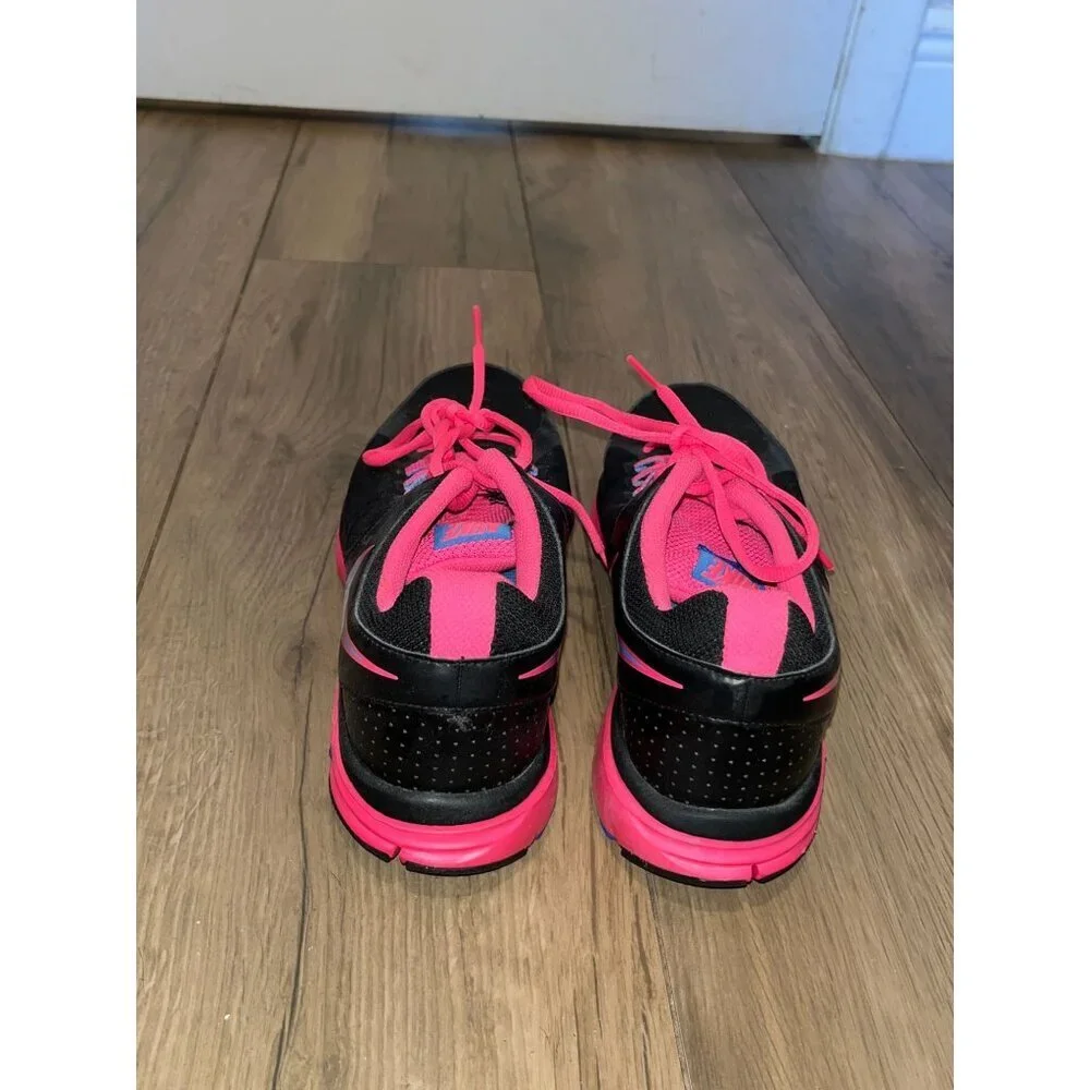 Nike Womens Black & Pink Running Shoes Size 8